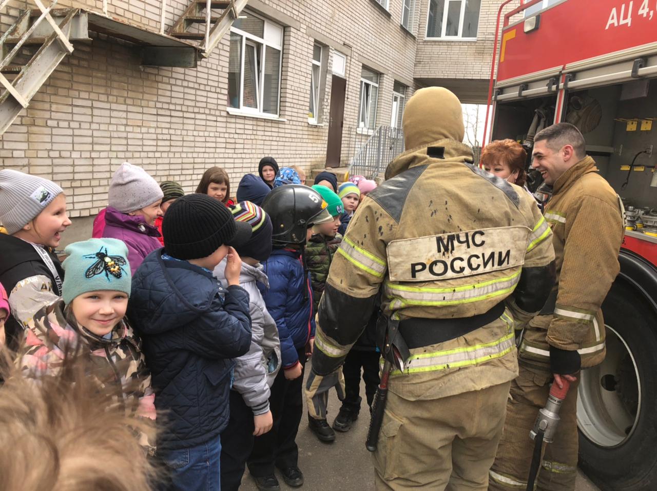 В Ленинградской области отметили День пожарной охраны и вспомнили о  трагедии на Чернобыльской АЭС | 19.04.2021 | ЛенОбласть - БезФормата