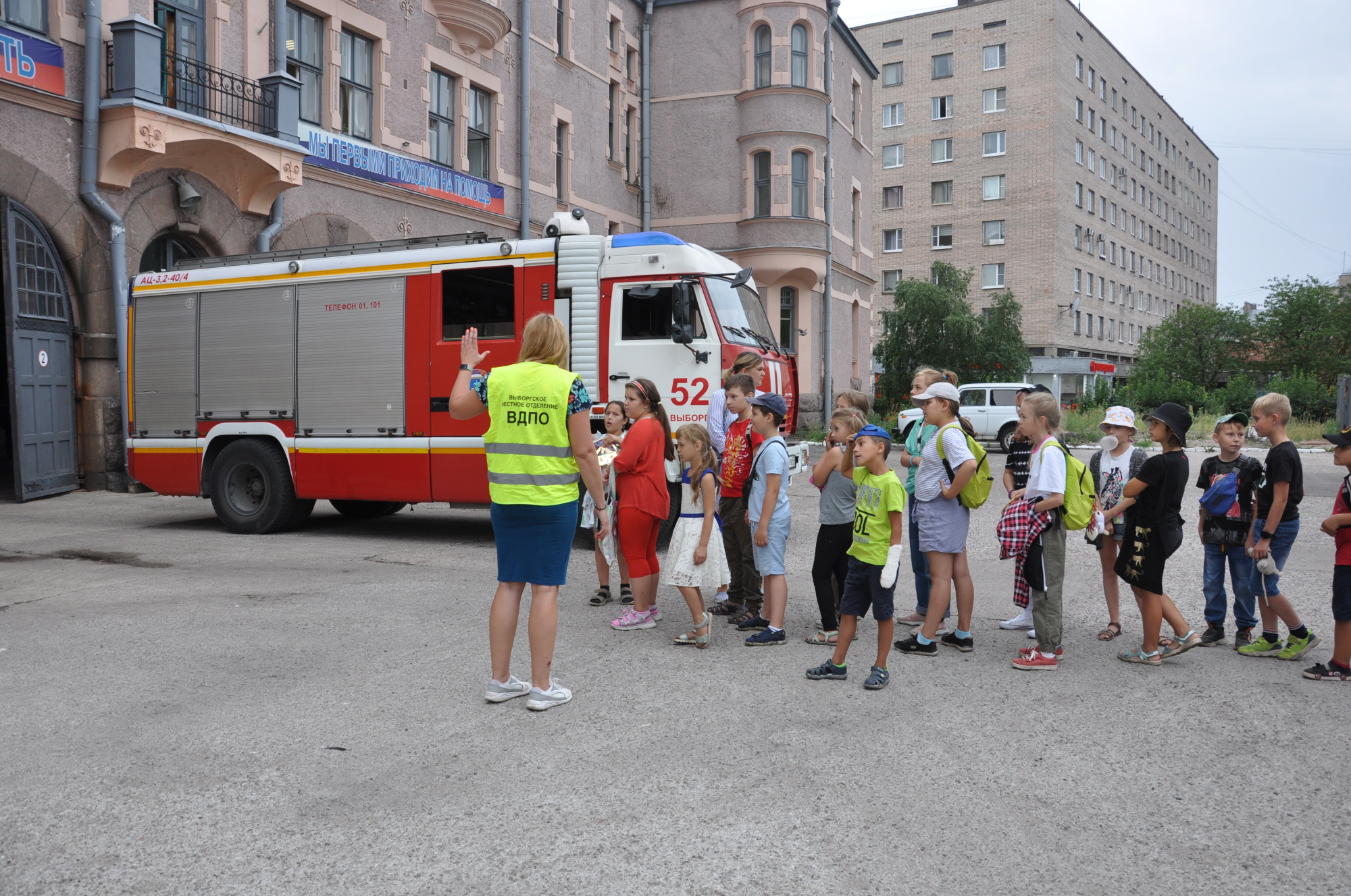 В Выборге состоялась очередная экскурсия в пожарно-спасательную часть |  29.07.2021 | ЛенОбласть - БезФормата