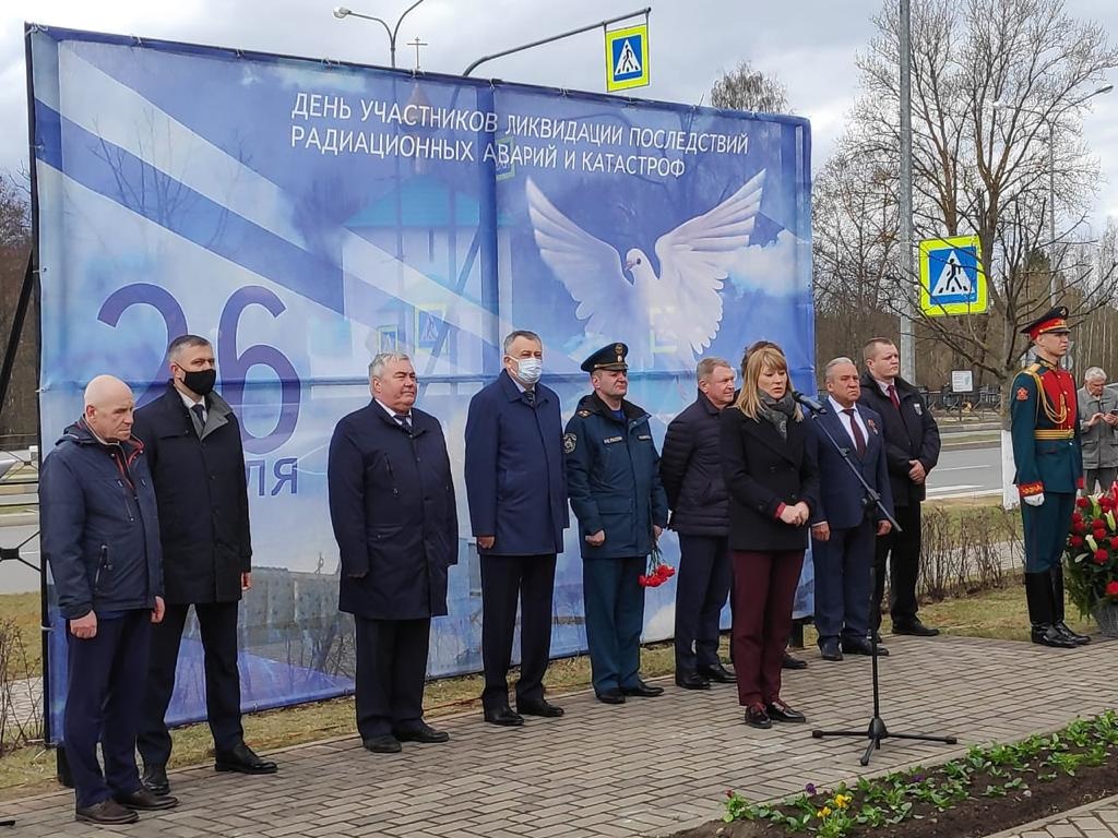 В городе Сосновый Бор прошла акция памяти, посвященная трагедии на  Чернобыльской АЭС - Новости - Главное управление МЧС России по  Ленинградской области