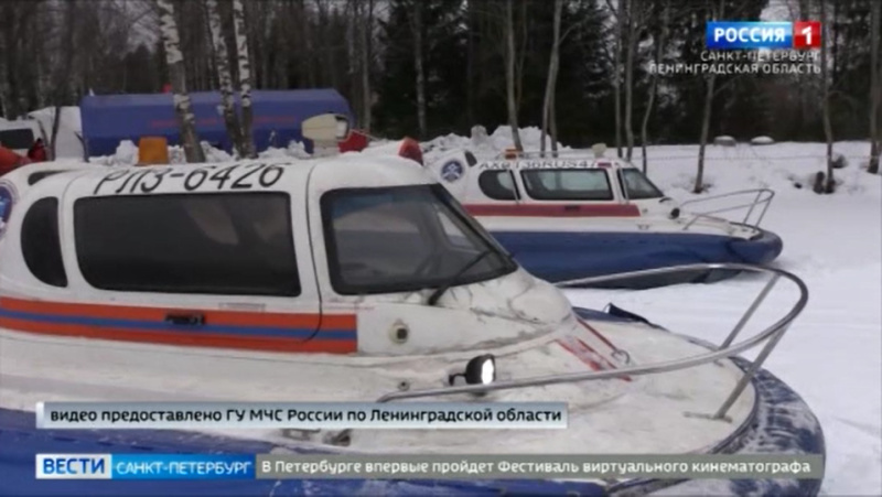 В Ленобласти спасатели тренировались эвакуировать рыбаков-любителей