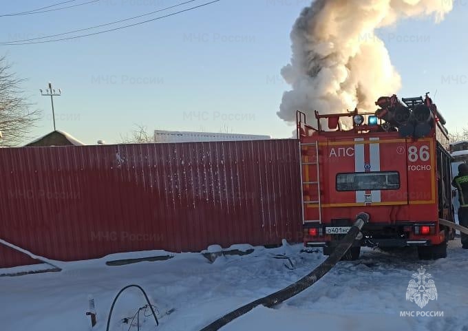 Пожарно-спасательное подразделение Ленинградской области ликвидировало пожар в Приозерском районе