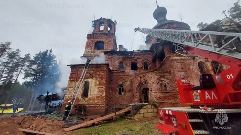 Пожарно-спасательные подразделения Ленинградской области ликвидировали пожар в Волосовском районе