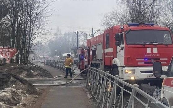 Пожарно-спасательное подразделение Ленинградской области ликвидировало пожар во Всеволожском районе