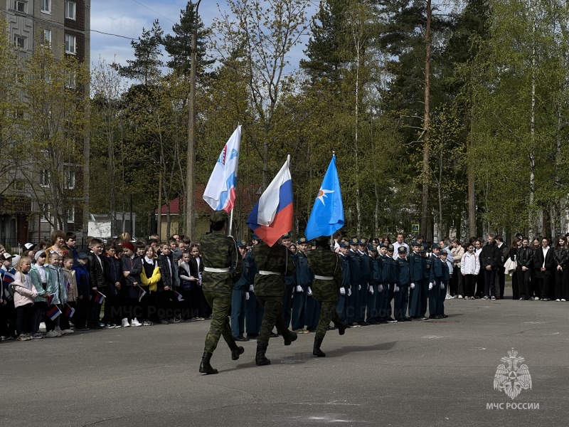 Школьники поклялись в верности кадетскому братству